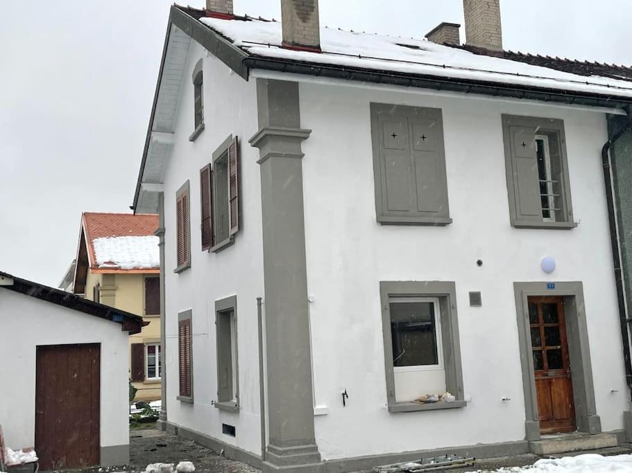 Villa Charmante Maison Mitoyenne à Broc Extérieur photo